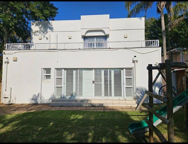 6 BEDROOM HOUSE FOR SALE IN BEVERLEY HILLS